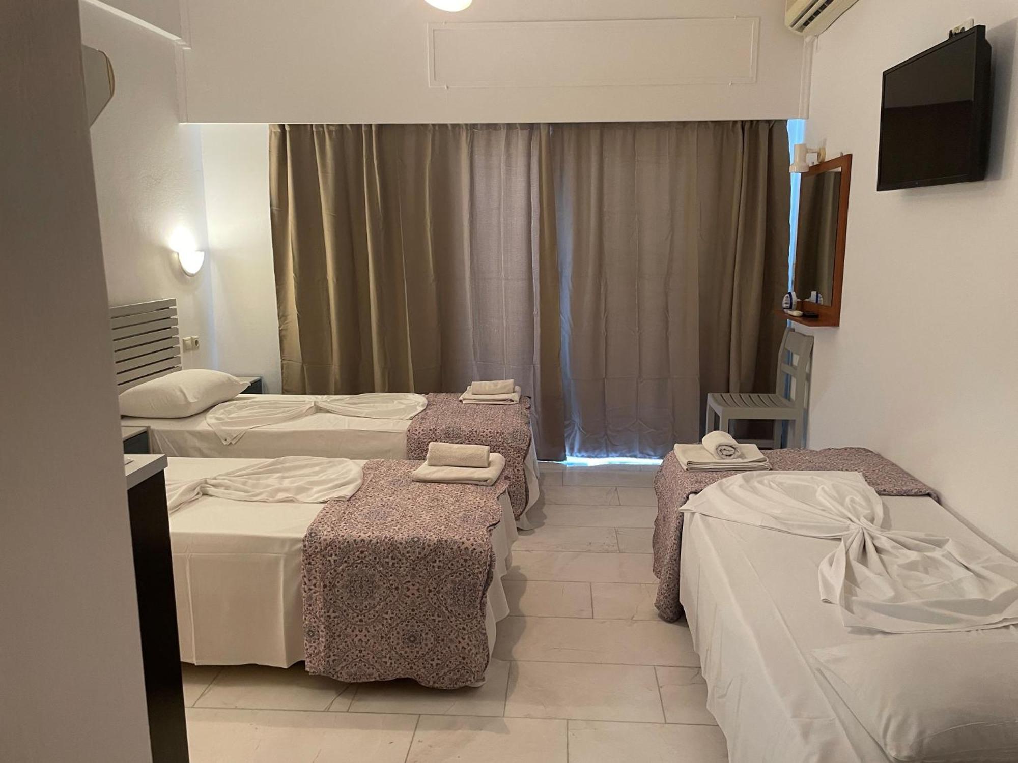 Hotel Kourkoumelata Argostoli  Exteriör bild