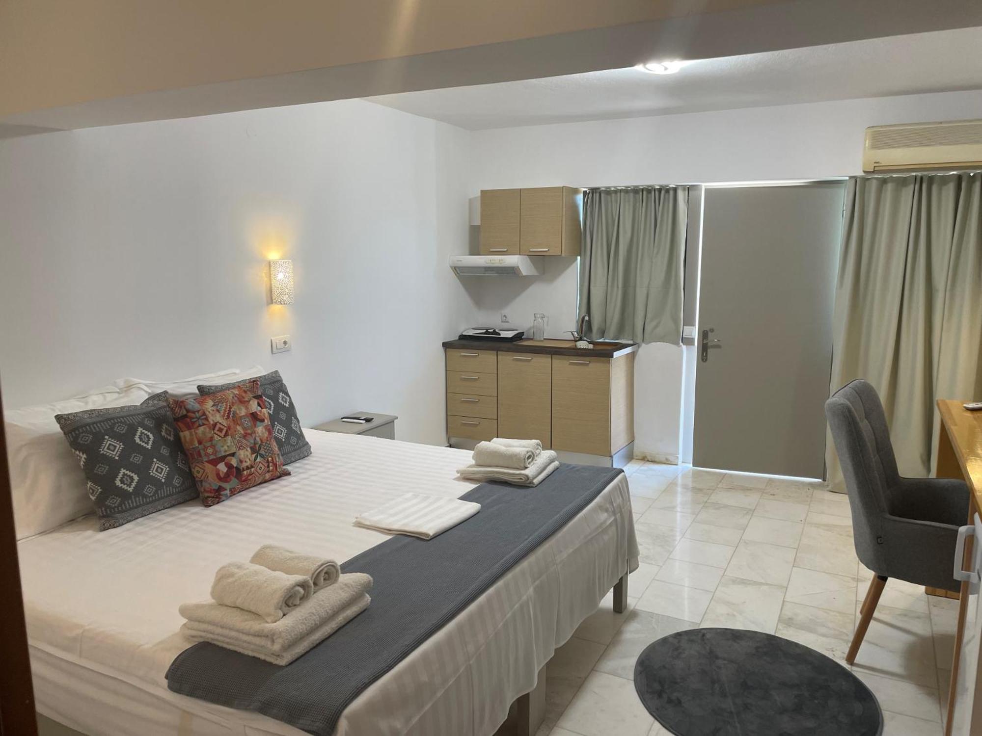 Hotel Kourkoumelata Argostoli  Exteriör bild