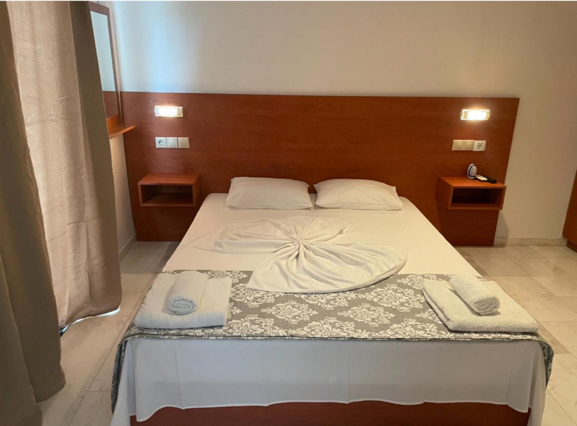 Hotel Kourkoumelata Argostoli  Exteriör bild